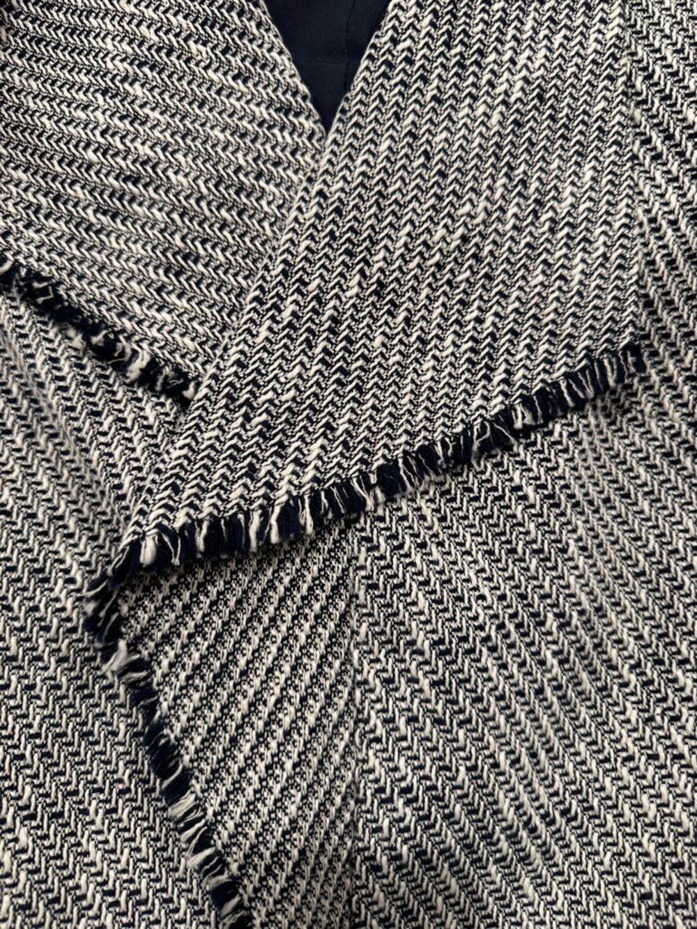 Karl Lagerfeld Paris Womens Tweed Fringe Open Front Jacket Navy White Size M - Picture 4 of 5